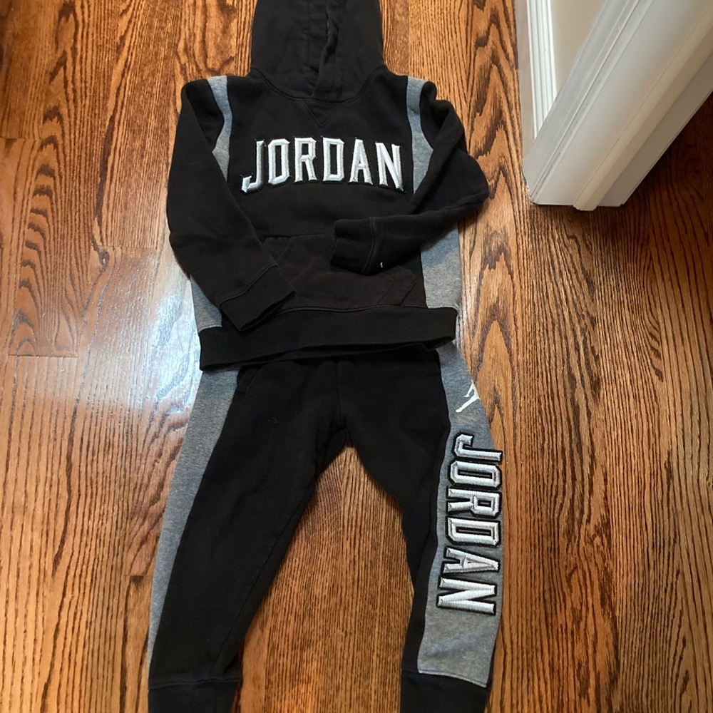 Jordan’s sweatsuit size5